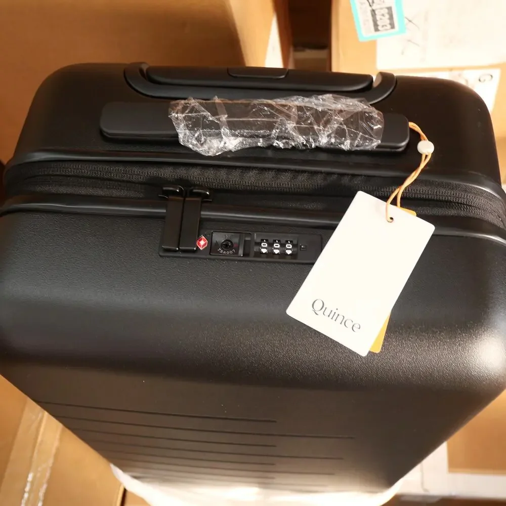 NEW Quince Expandable Small Carry On Suitcase BLACK TSA Lock Spinner Wheels - Picture 6 of 10